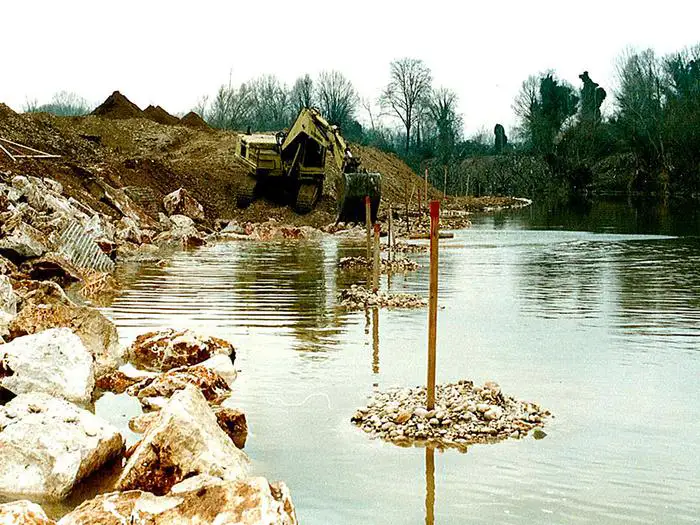 LIRI profilatura scogliera sponda