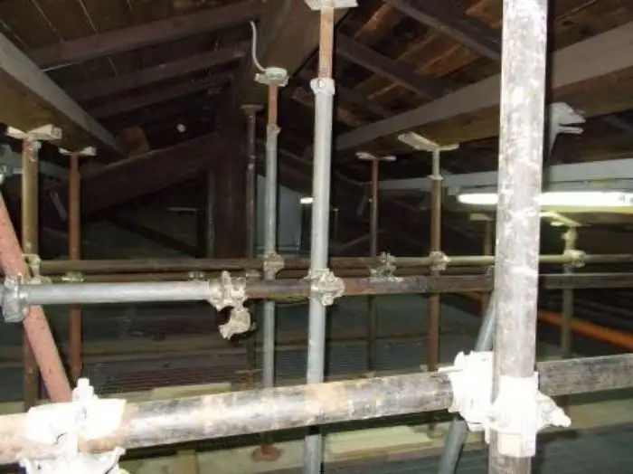 Puntellatura sottotetto Scuderia