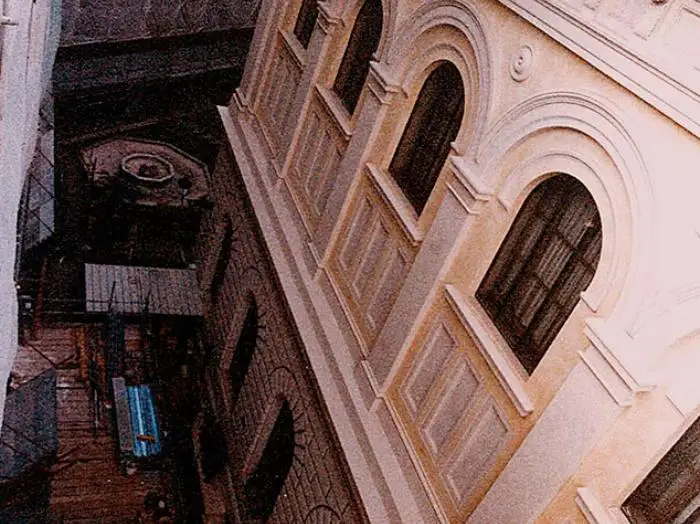 cortile-della-palma-e-palazzo-Kock